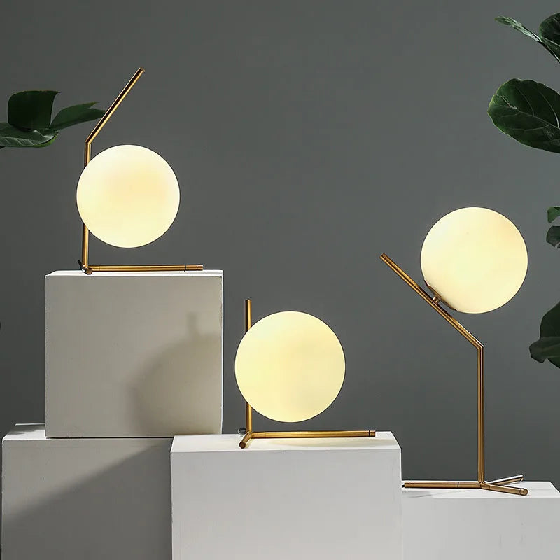Elegant glaslampa med diskret ljusspridning