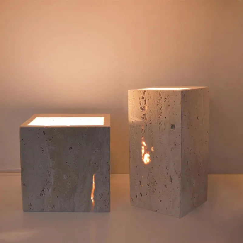 Elegant LED Væglampe i Travertinsten med Blødt Lys