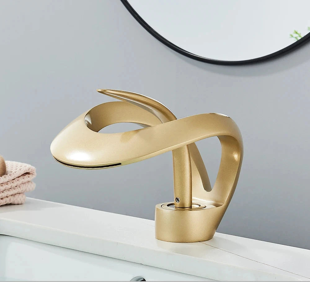Elegant vattenkran för badrum - AquaVista