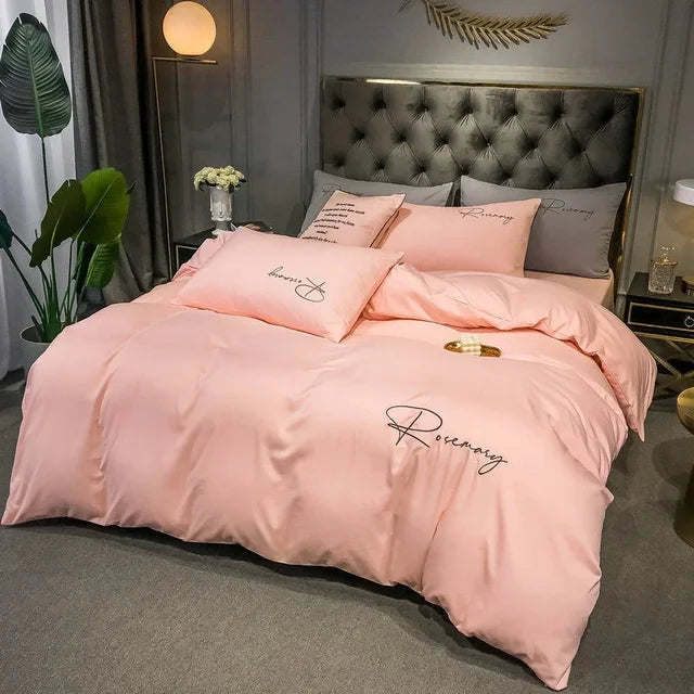 Elegant luksus sengetøj med broderet design