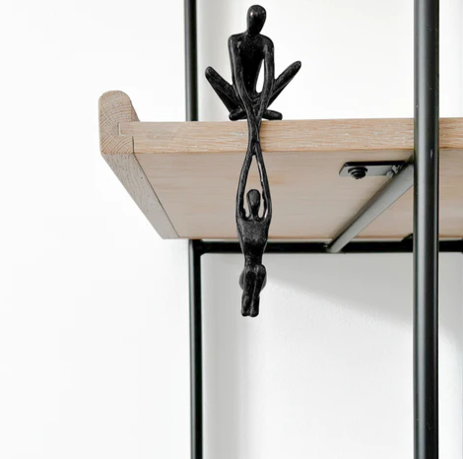 Modern Par Skulptur till Hyllor – Stilren och Unik Dekoration