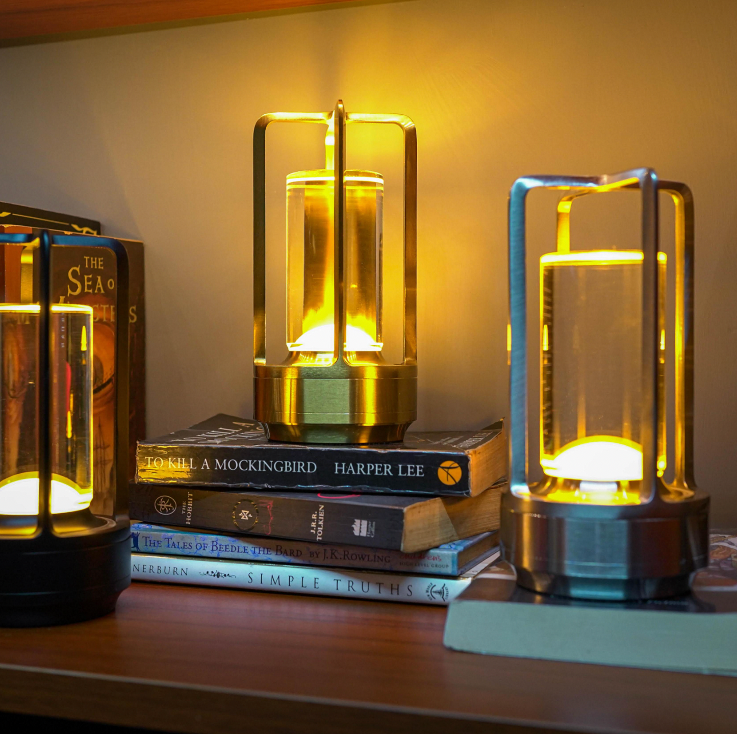 Trådløs Bordlampe med Dæmpbar LED og Elegant Design