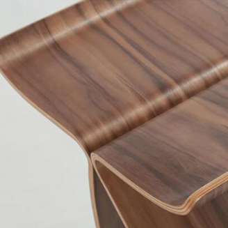 Elegant träbänk i massivt trä – minimalistisk och hållbar