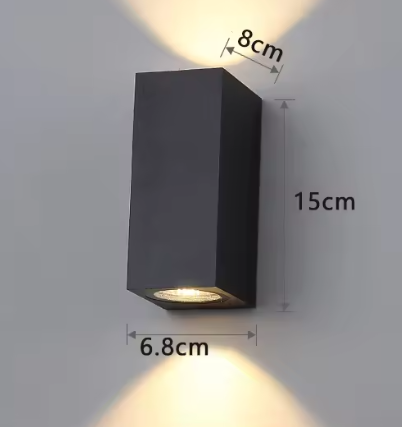 Elegant LED-væglampe til indendørs og udendørs brug, IP65