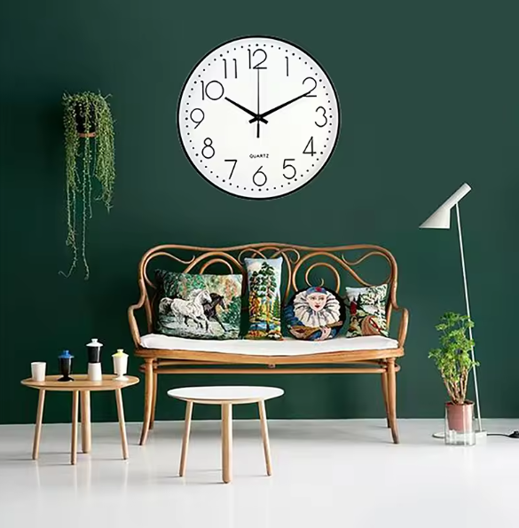 Stilren Vægur med Lydløst Urværk og Moderne Design