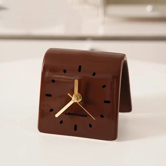 Modern keramisk bordsklocka - Stilren och tystlåten tidlös design