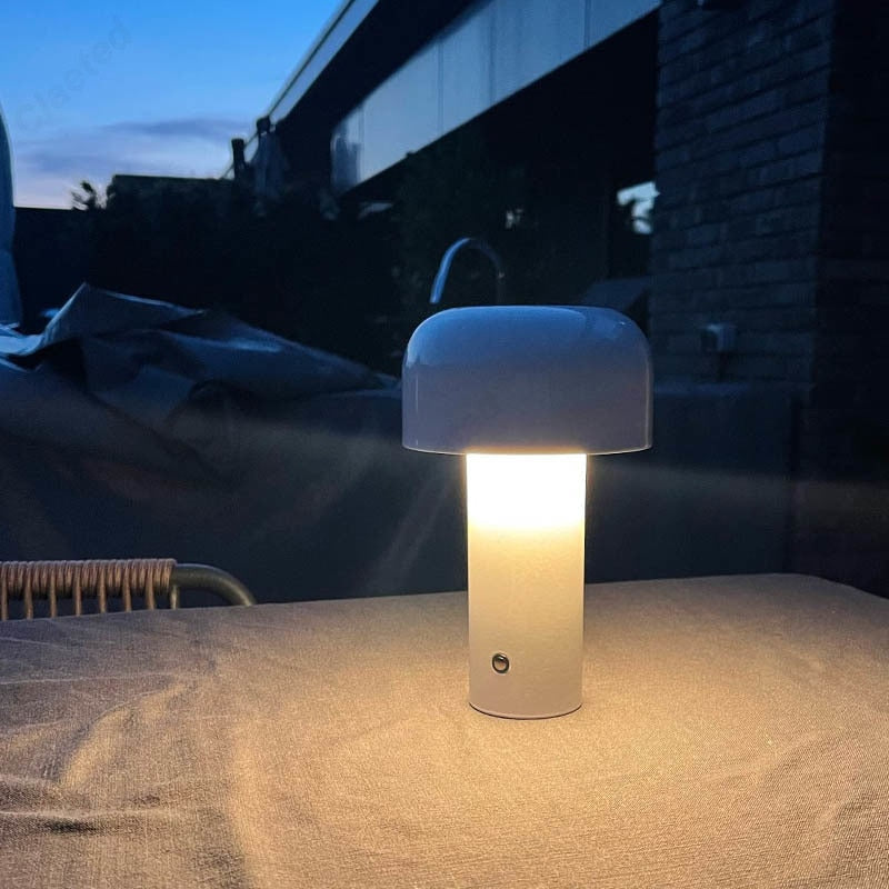 Bærbar LED Bordlampe med Touch & USB Opladning