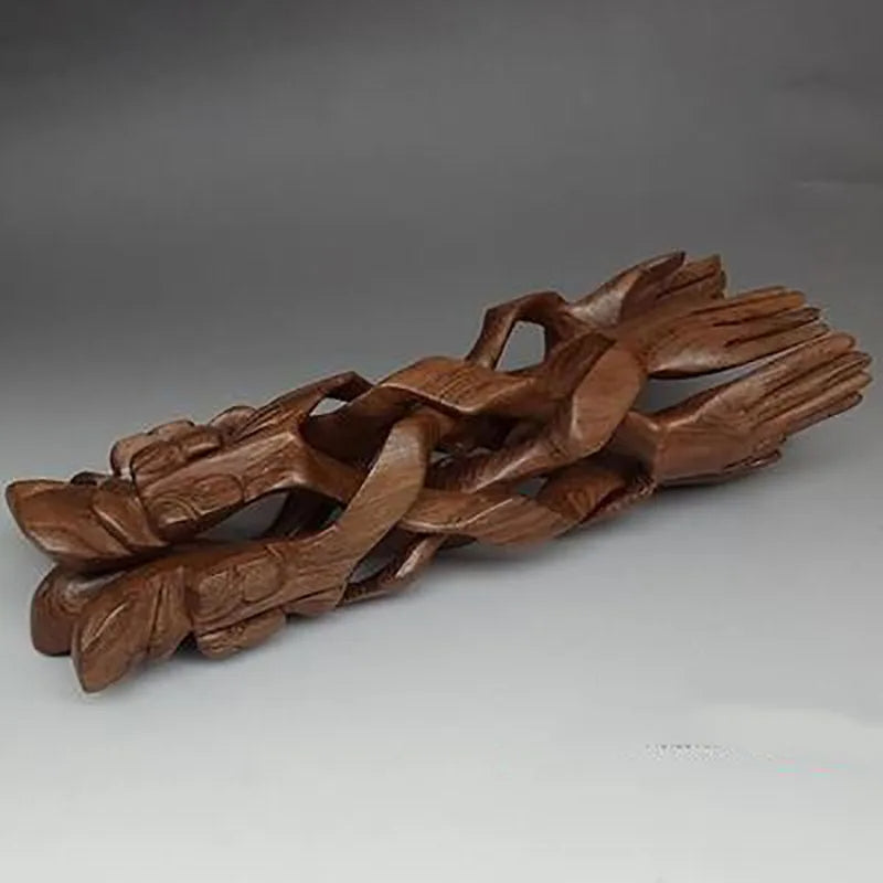 Serene Sculpture Wooden Luck Bearer Serveringsfad