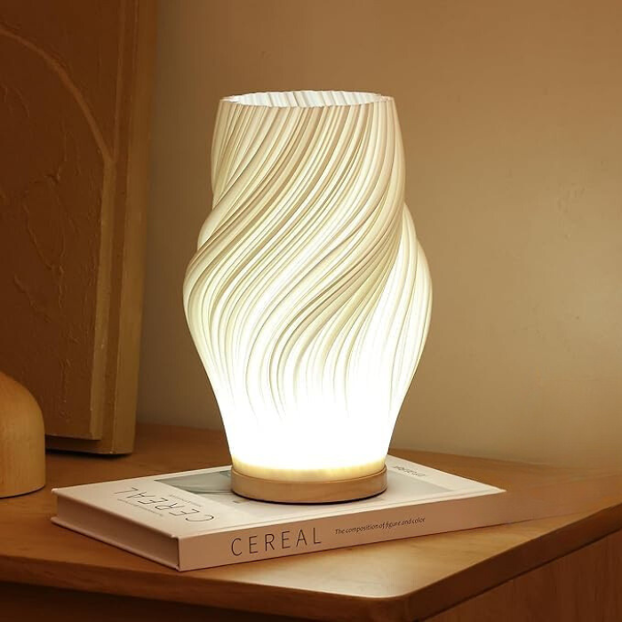 Skulpturel LED Bordlampe med Justerbar Lysstyrke & USB