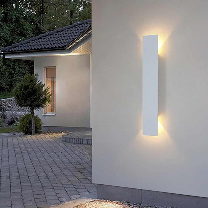 Elegant LED Udendørslampe - Moderne og Vejrbestandig