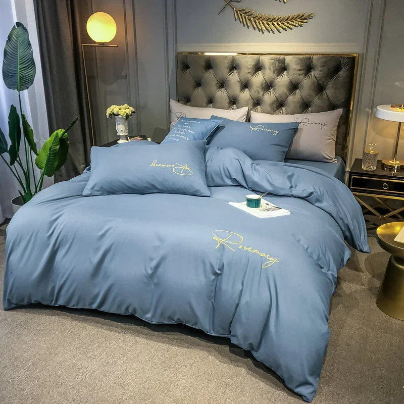 Elegant luksus sengetøj med broderet design