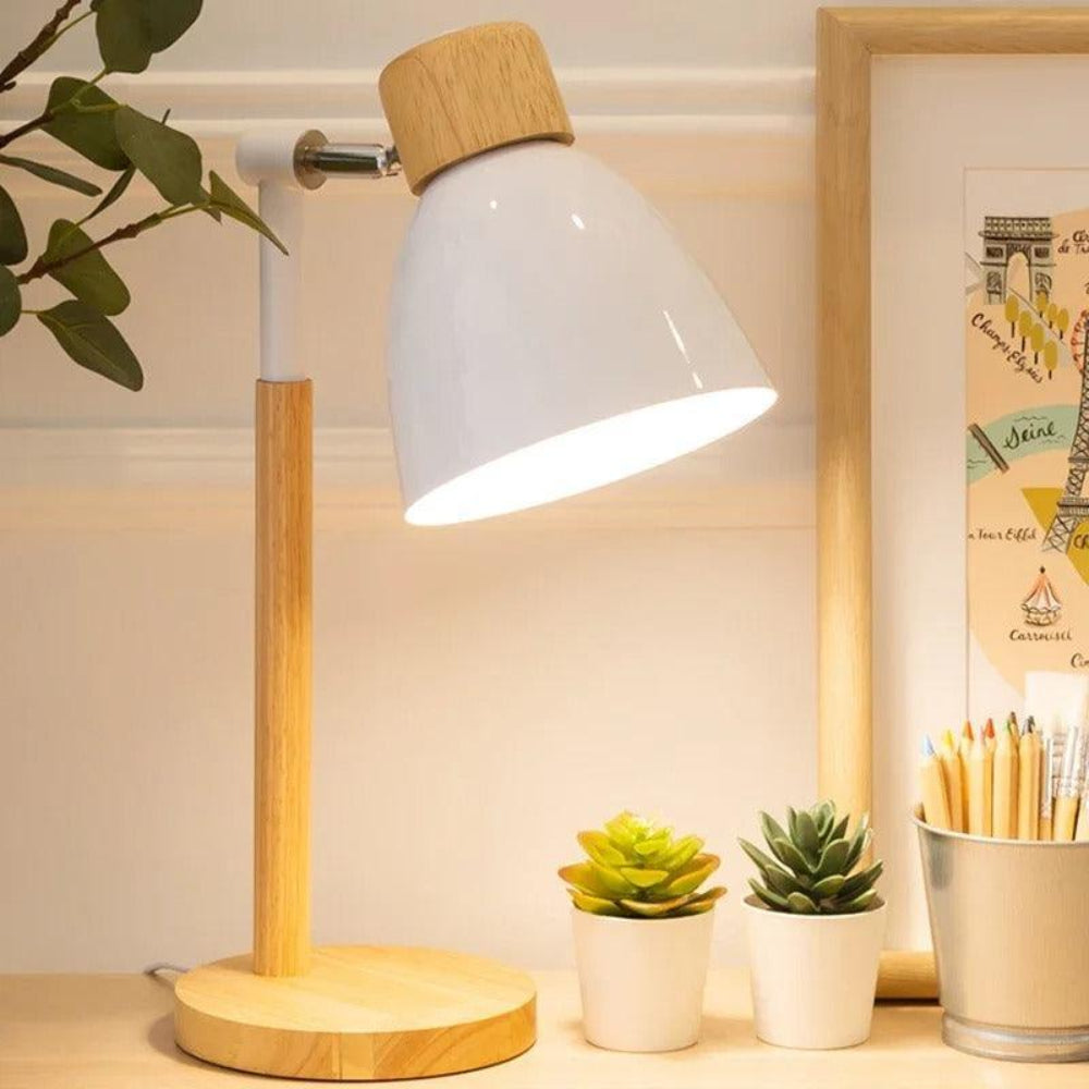 Elegant Bordlampe med Justerbart Lys og Nordisk Design