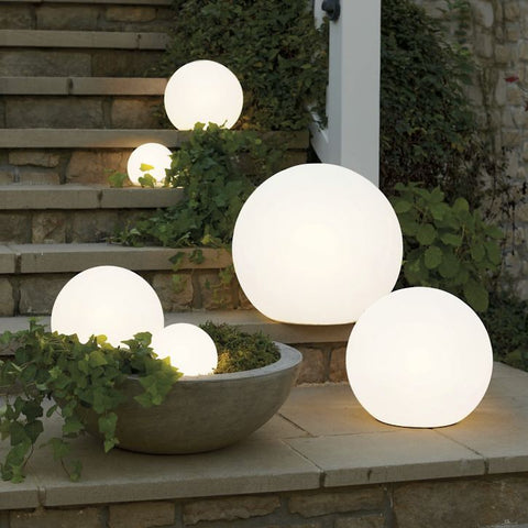 Elegant solcelle kuglelampe til haven – stemningsfuld LED-lys