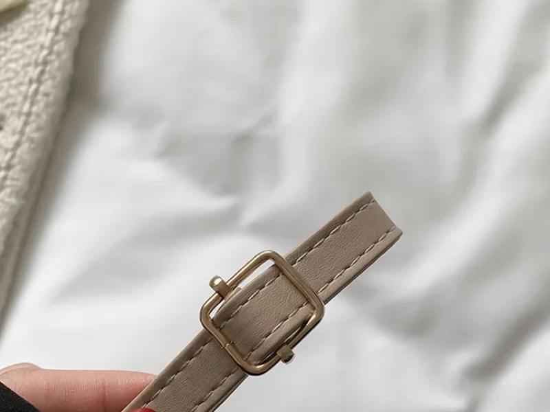 Elegant Damhandväska med Justerbar Rem och Magnetlås