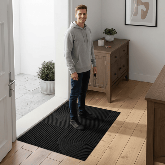 Elegant och Absorberande Dörrmatta med Modern Kurvdesign