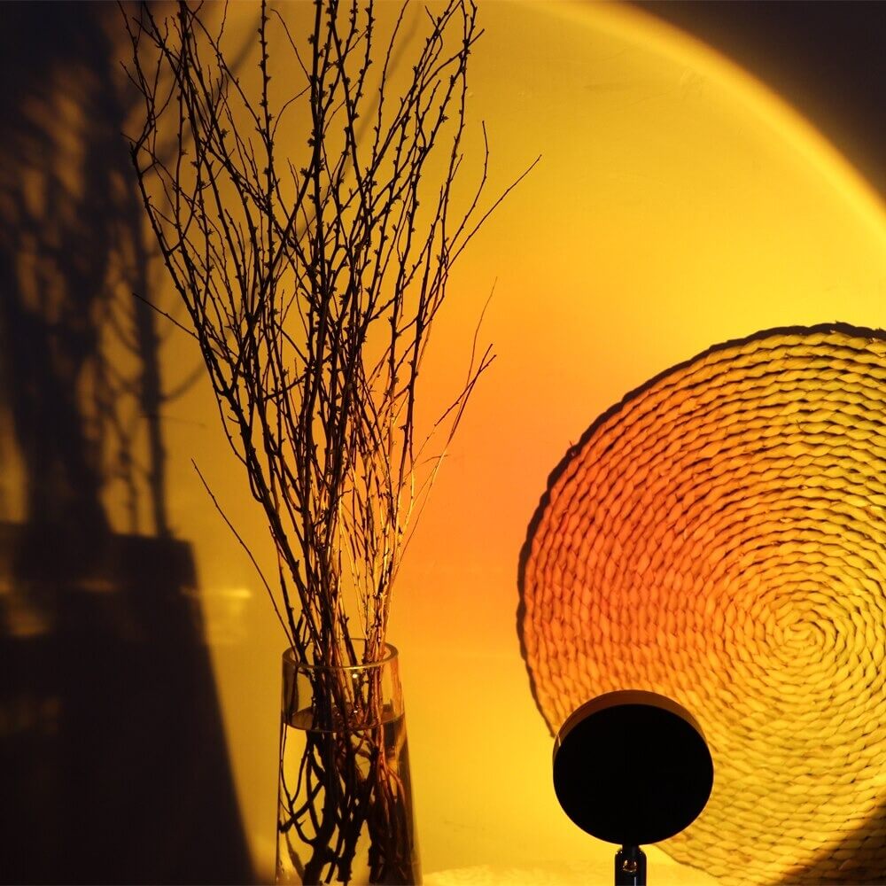 Projektionslampe til solnedgang med gyldent time lys