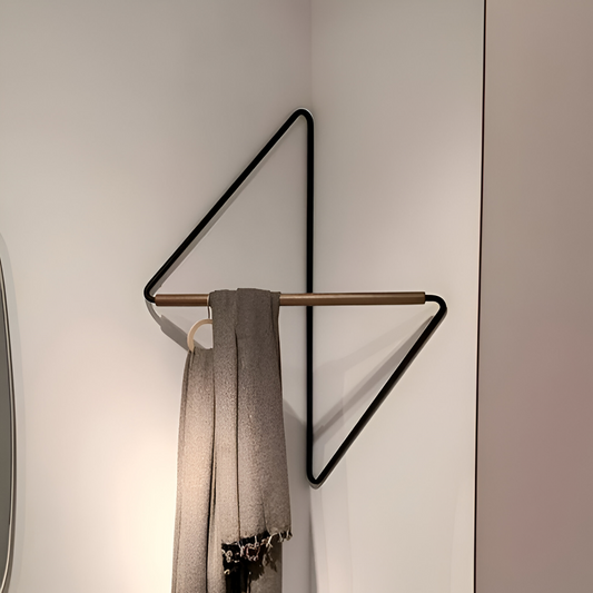 Geometrisk klädhängare - Stilren och platsbesparande lösning