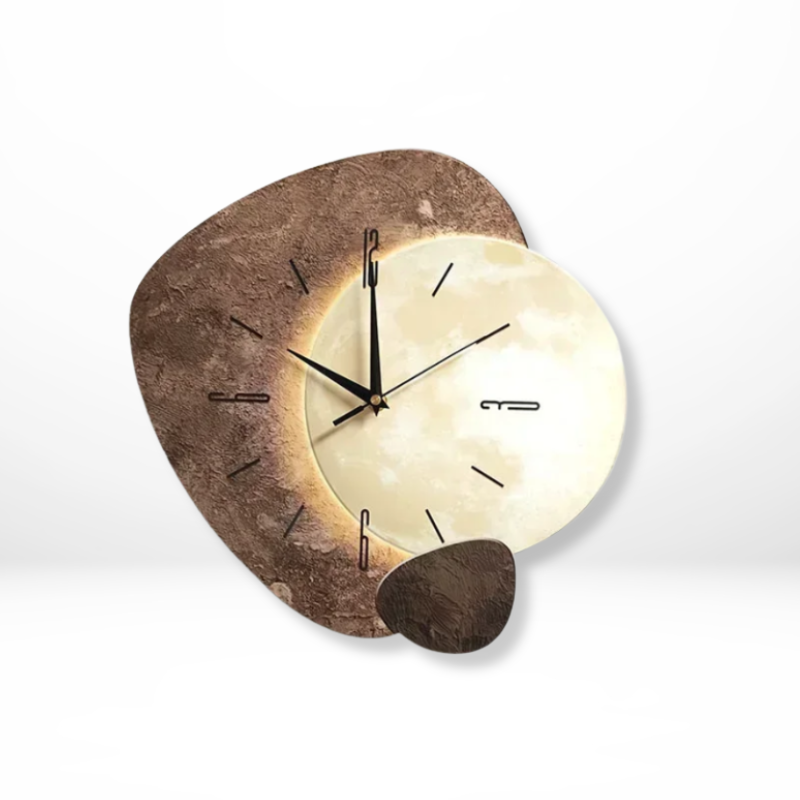 Snygg tyst väggklocka med modern asymmetrisk design