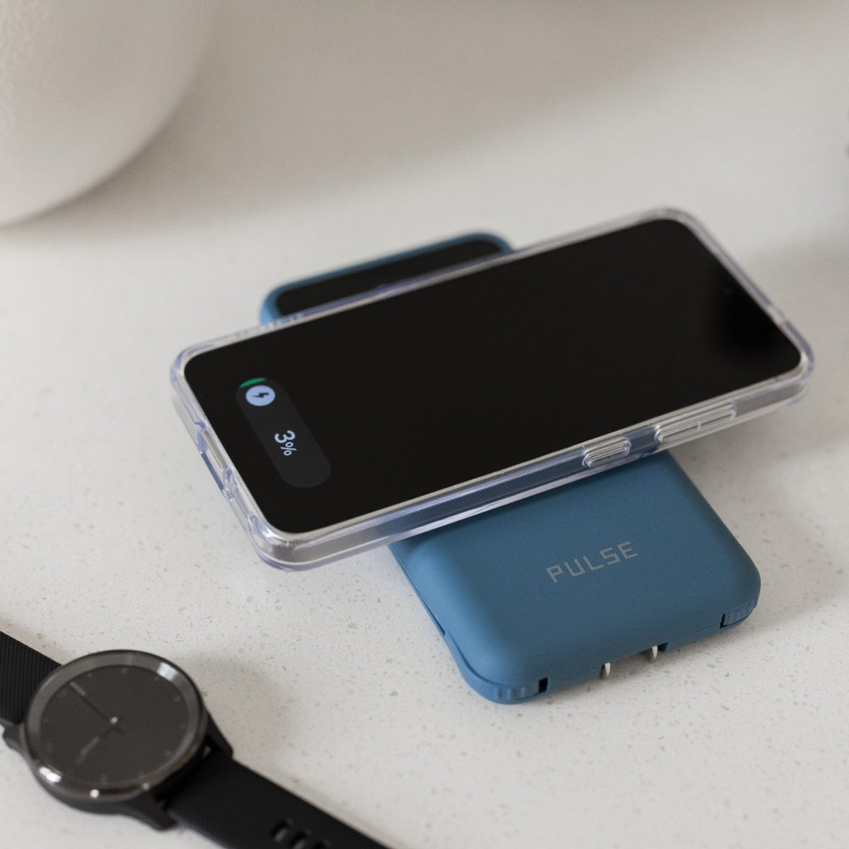 10.000 mAh Powerbank med Reiselader | 5-i-1 Qi Oplader med kabler