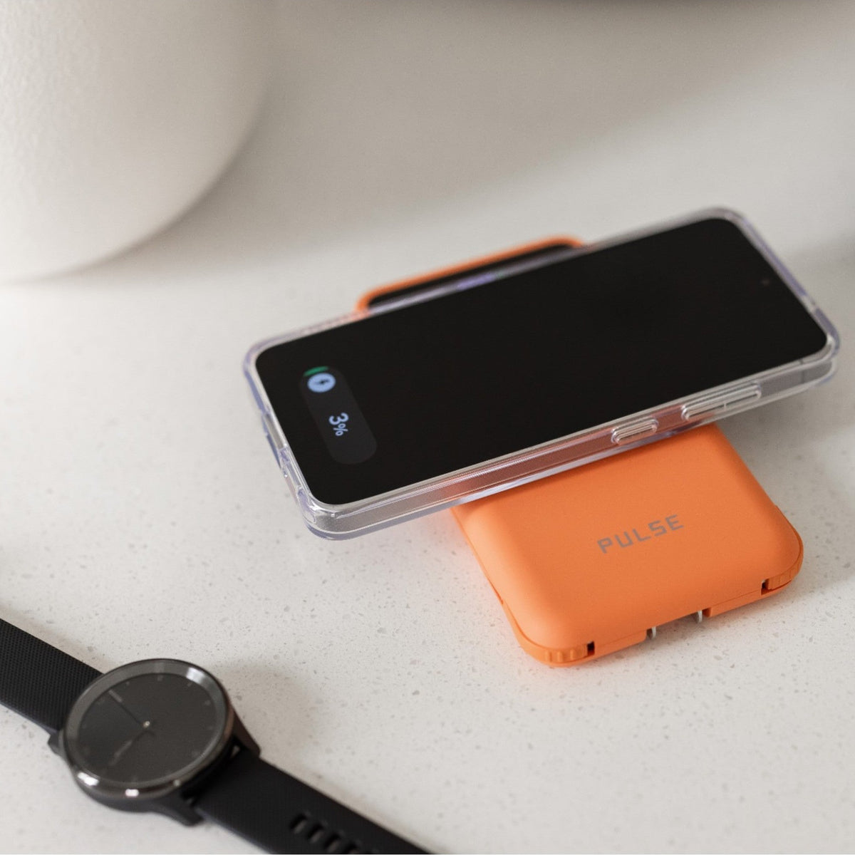 10.000 mAh Powerbank med Reiselader | 5-i-1 Qi Oplader med kabler