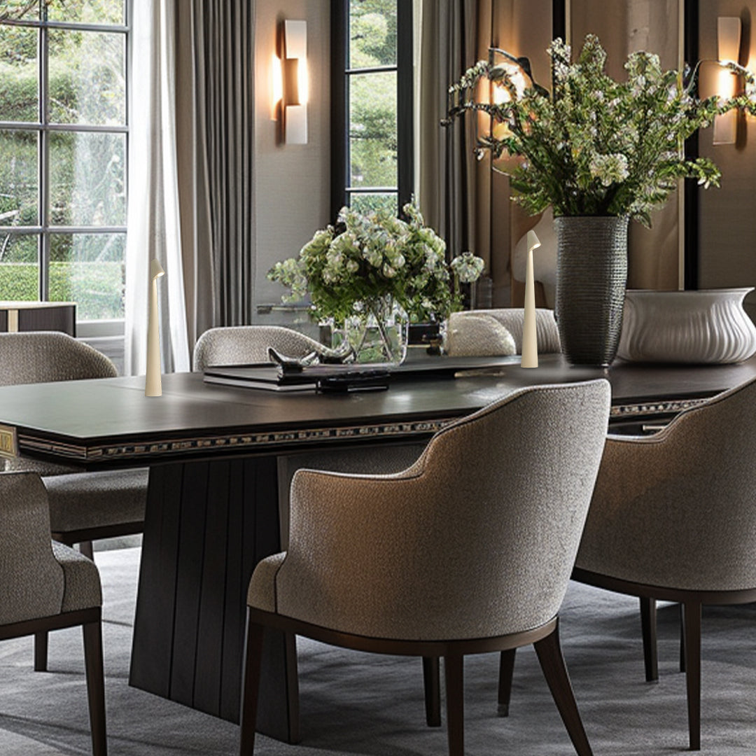 Trådløs LED Bordlampe i Rød Metal - Lang Batterilevetid