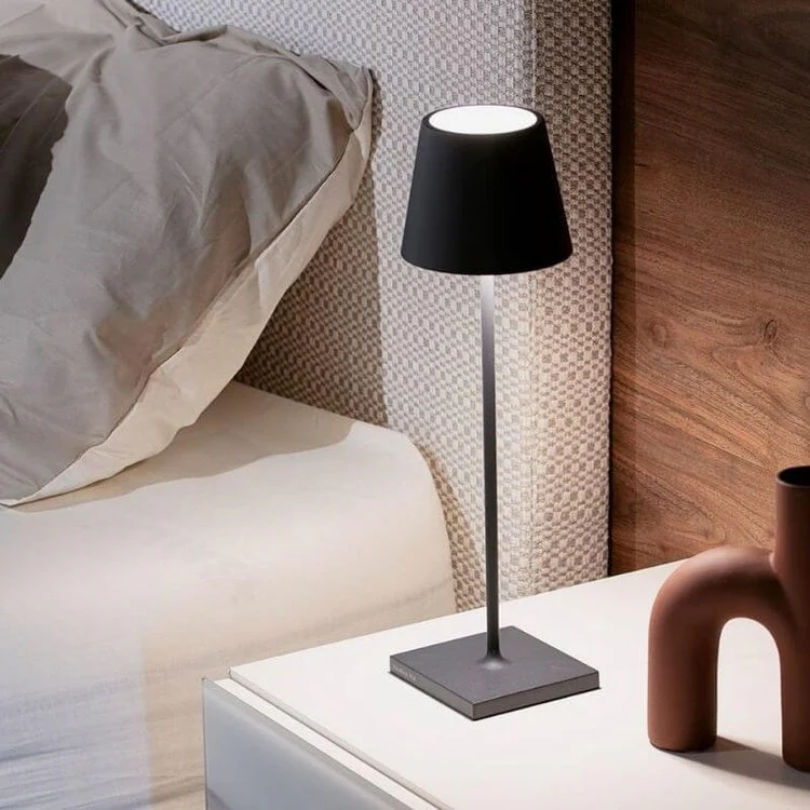 Trådlös och laddningsbar LED skrivbordslampa – Dimbar för hem och kontor