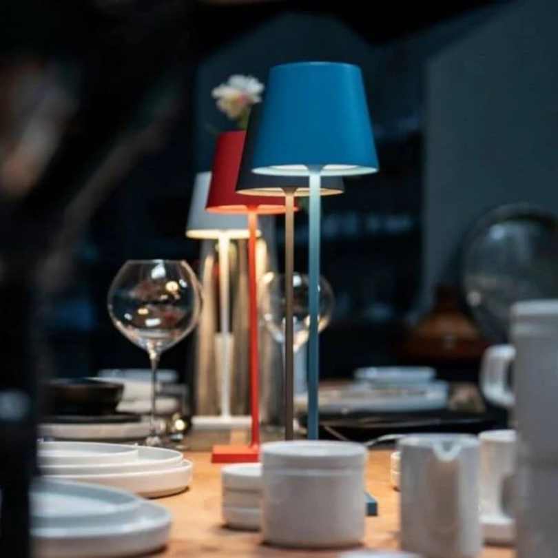 Trådlös och laddningsbar LED skrivbordslampa – Dimbar för hem och kontor