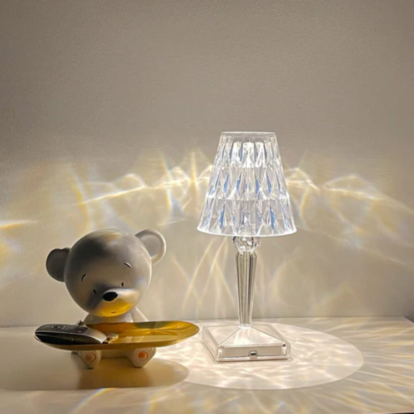 Dekorativ modern bordslampa i kristall med varmvitt ljus E27