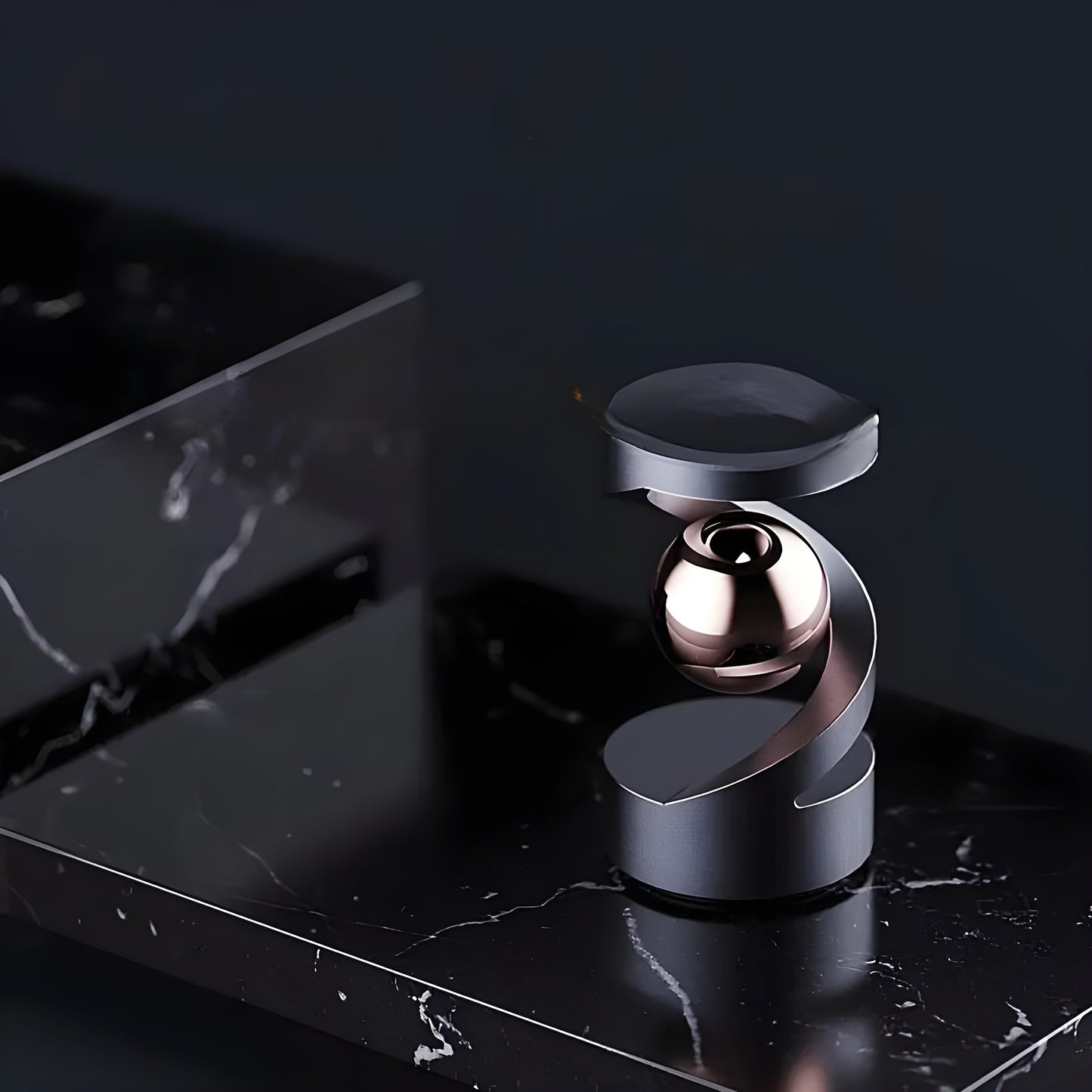 Fidget Legetøj til skrivebord med svævende gyroskop til afslapning og moderne indretning