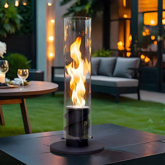 Moderne bordpejs med justerbare flammer til hyggelig atmosfære