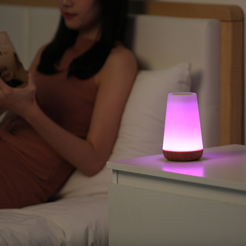 Berøringsstyret LED Natbordslampe med Justerbar Lysstyrke