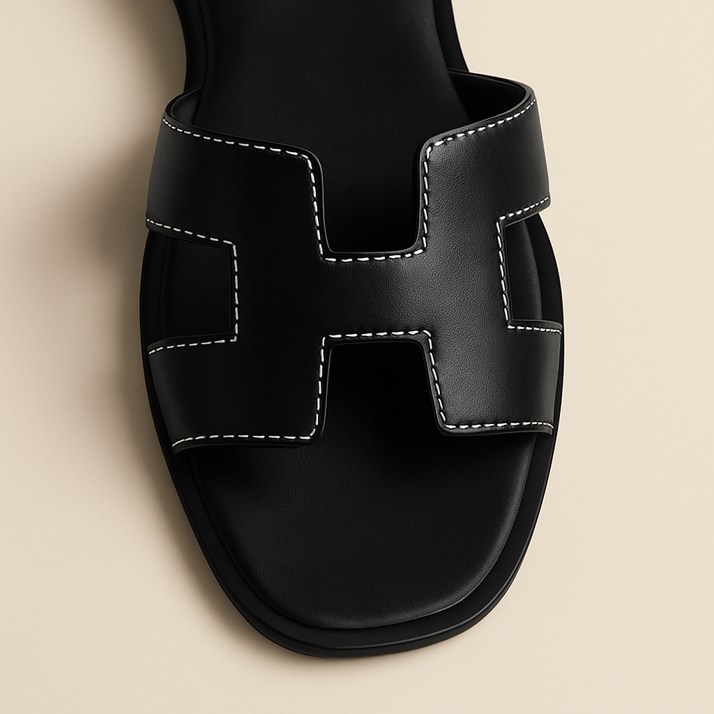 Platta sommarsandaler för kvinnor - Bekväma slip-on-skor