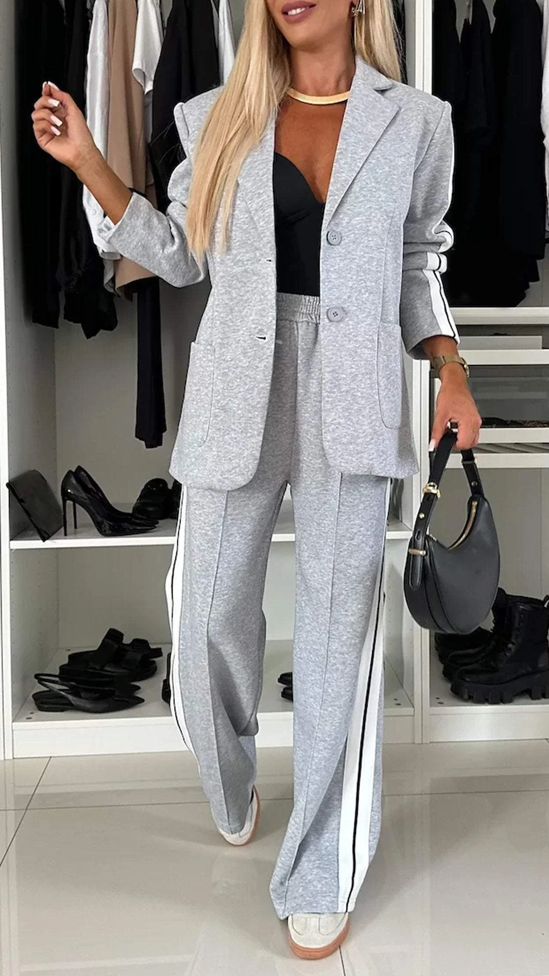 Chic look med 2-delat set – kavaj och avslappnade byxor