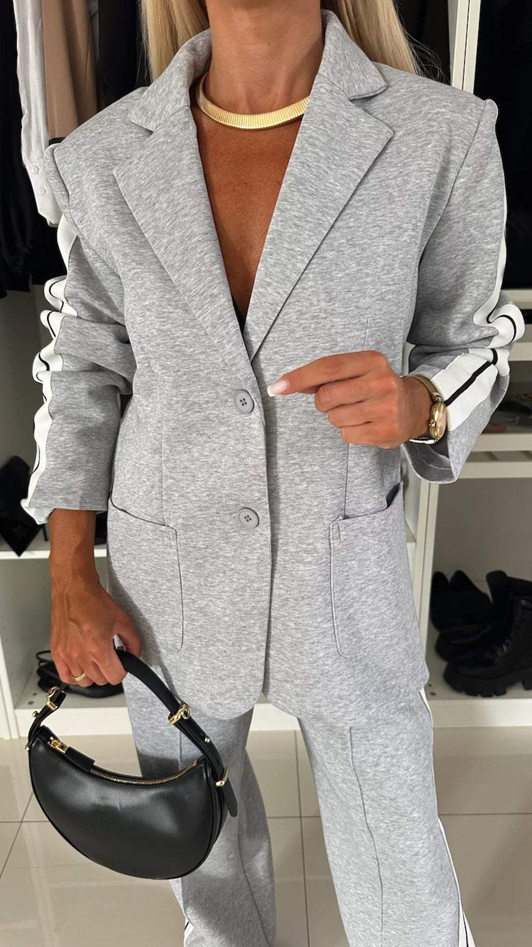 Chic look med 2-delat set – kavaj och avslappnade byxor