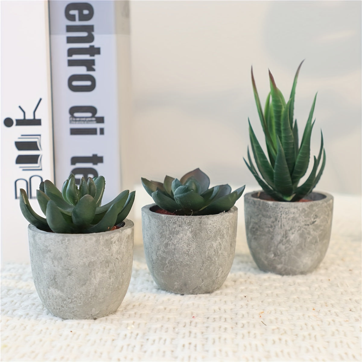 Elegant Mini Kunstplanter med Cementlook – Perfekt til Indretning