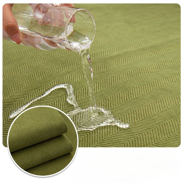 Elegant soffbeskydd i chenille med fiskbensmönster