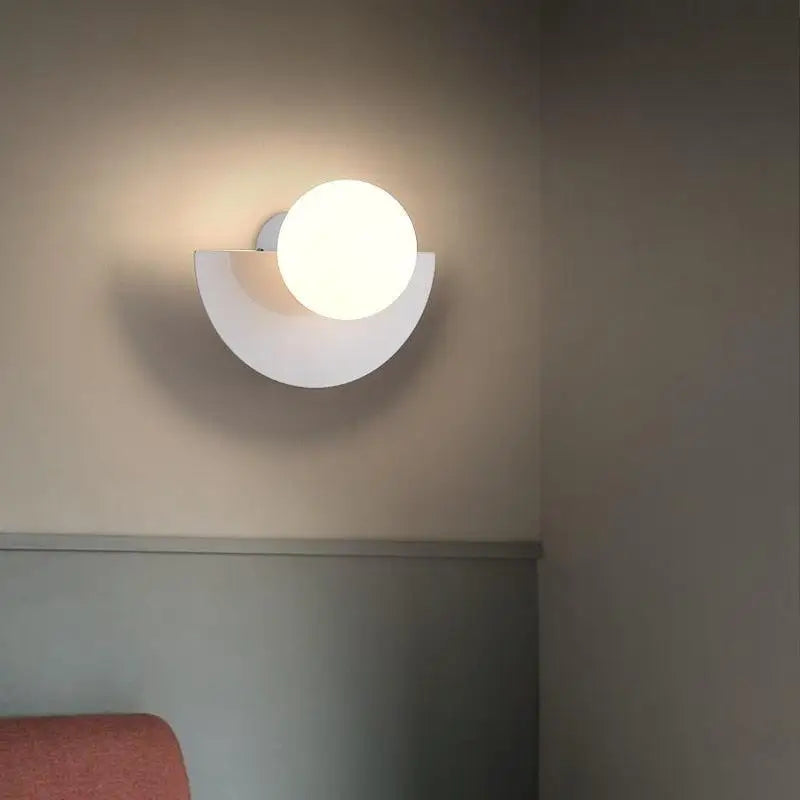 Moderne Væglampe med Blødt Lys – Stilfuld Geometrisk Design