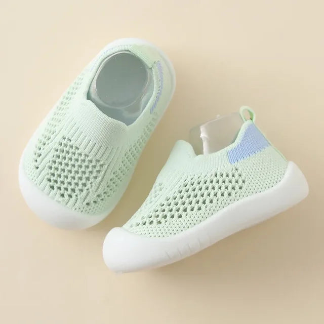 Børnesko – Legesneakers fra KomfyKicks