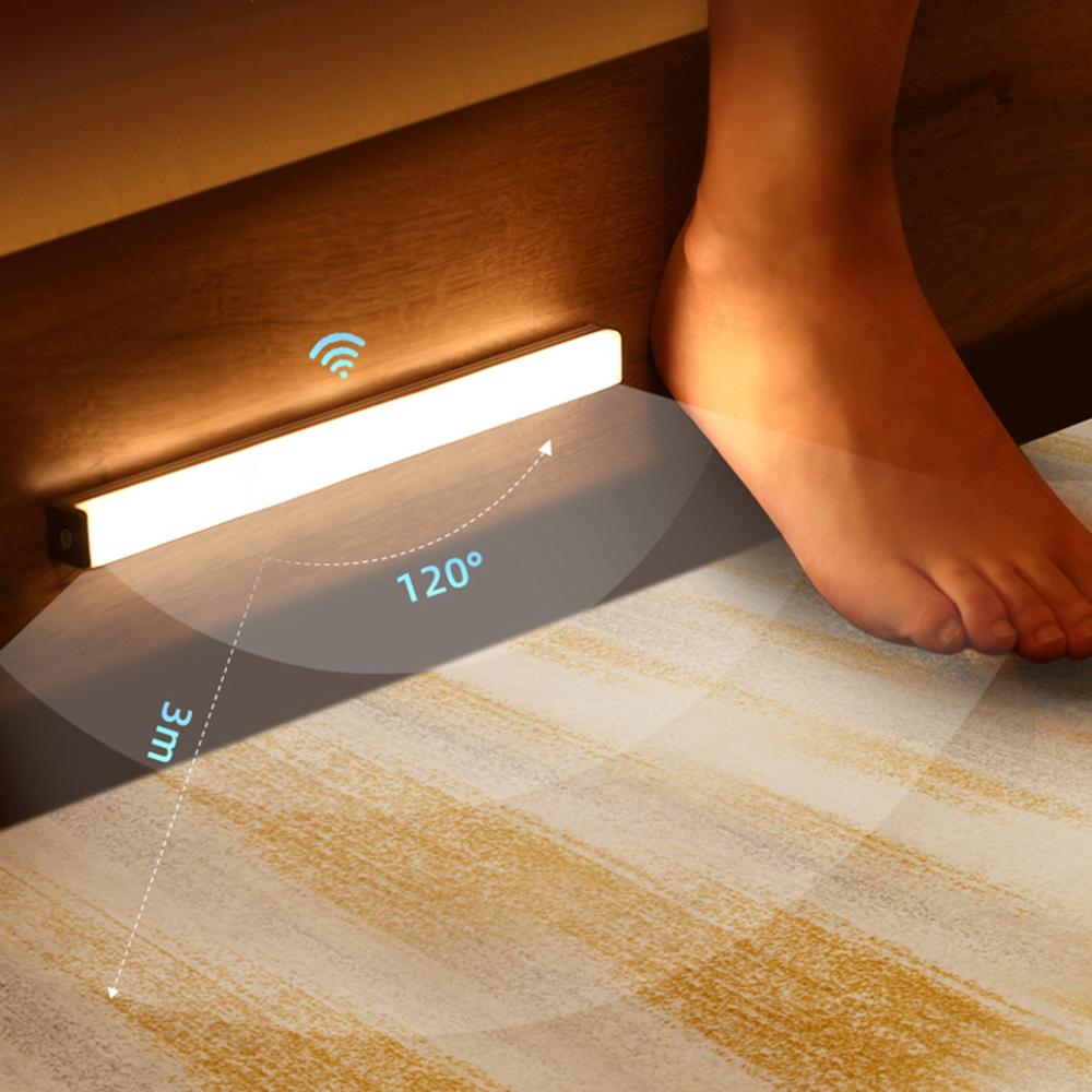 Smal LED-nattlampa med automatisk rörelsesensor