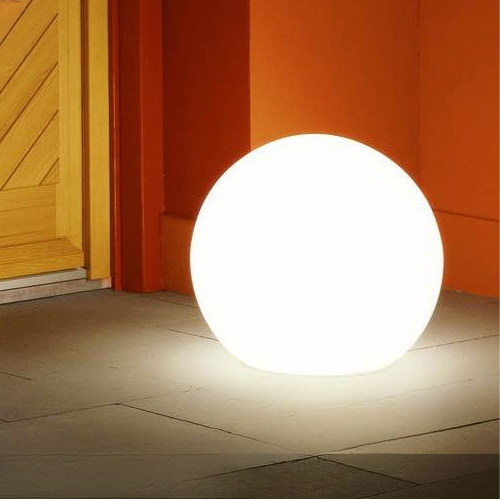 Elegant solcelle kuglelampe til haven – stemningsfuld LED-lys