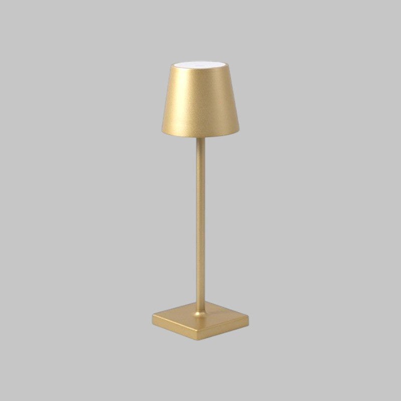Bärbar LED-ficklampa – Kraftfull 130 Lumen & Väderresistent