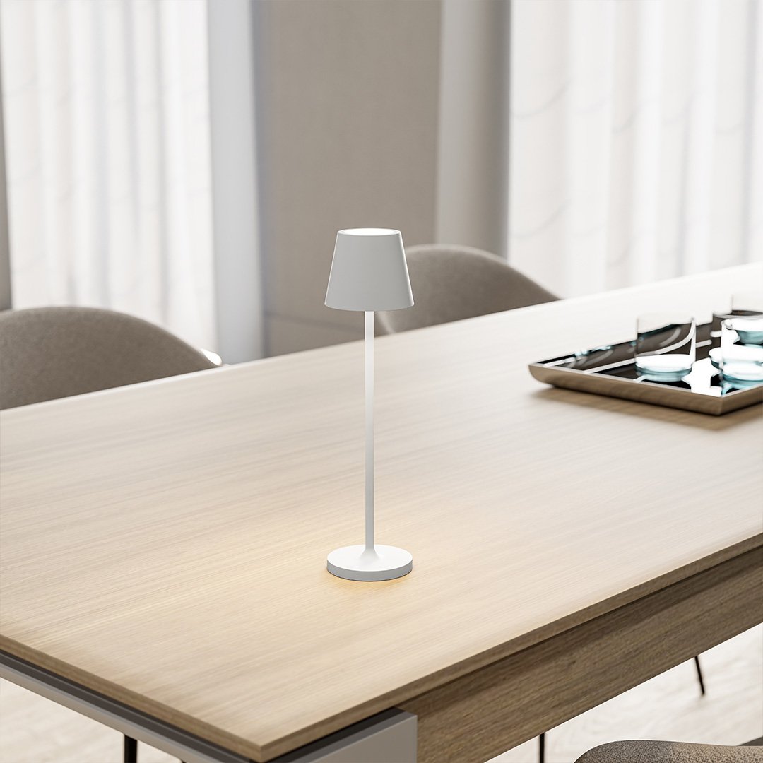 Bærbar LED-lampe med 10 timers trådløs lysoplevelse