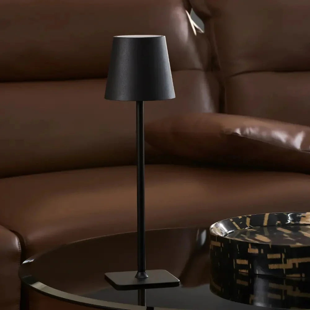 Høj Genopladelig Bordlampe | Trådløs belysning til inde og ude