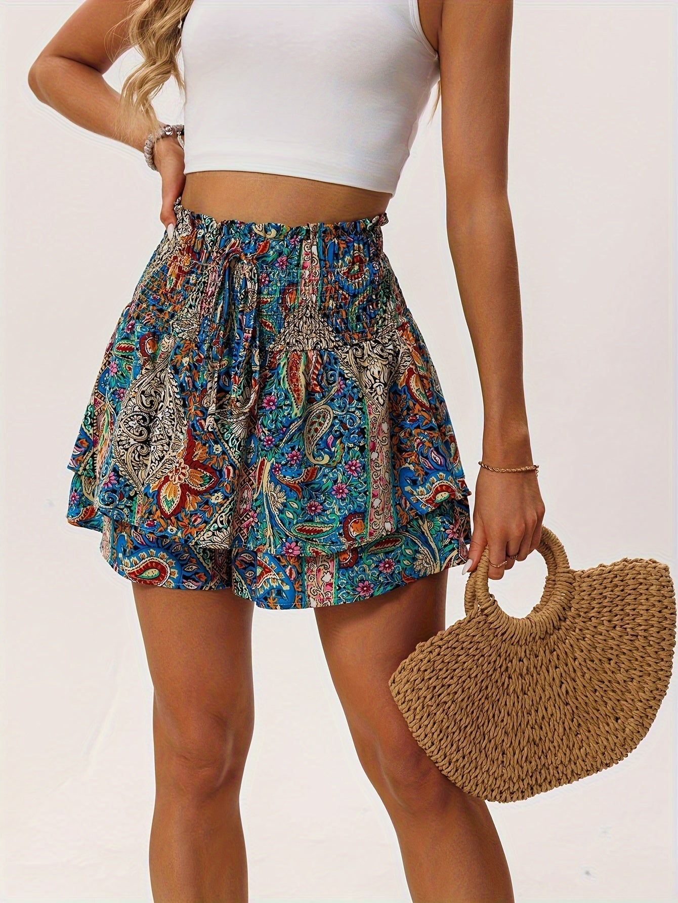 Sommershorts til kvinder med blomsterprint – lette og stilfulde