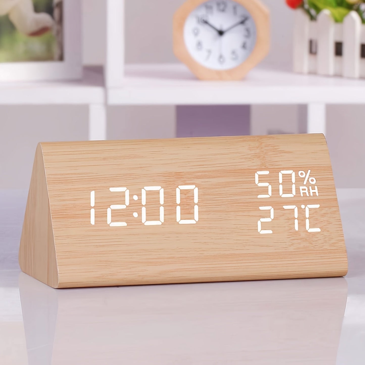 LED Vækkeur TriWood – Funktionelt og Minimalistisk Design