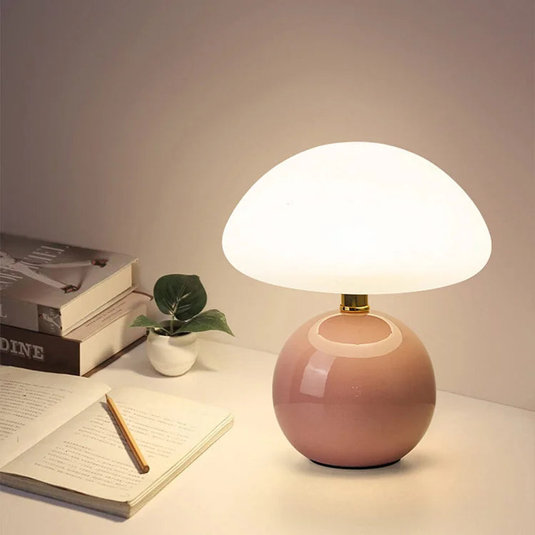 Keramisk Natbordslampe med Svampeformet Skærm - Blid Belysning