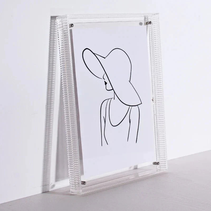 Minimalistisk färgad fotoram i klar akryl