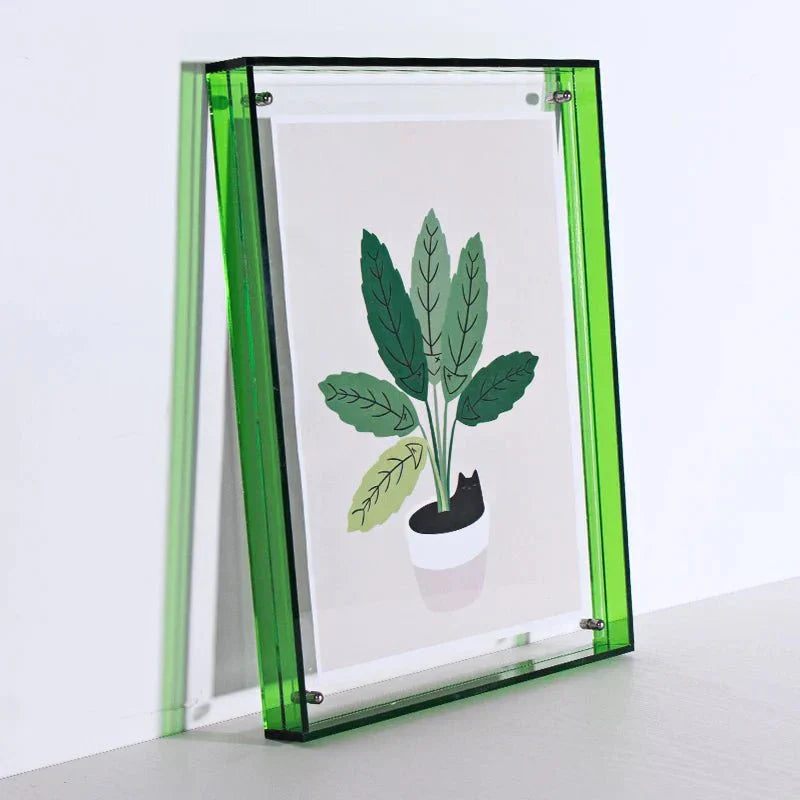 Minimalistisk färgad fotoram i klar akryl