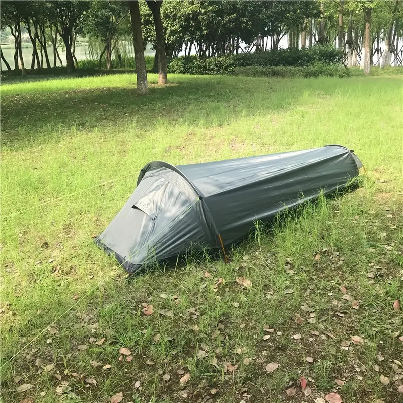 Kompakt och vattentätt tält för soloäventyr