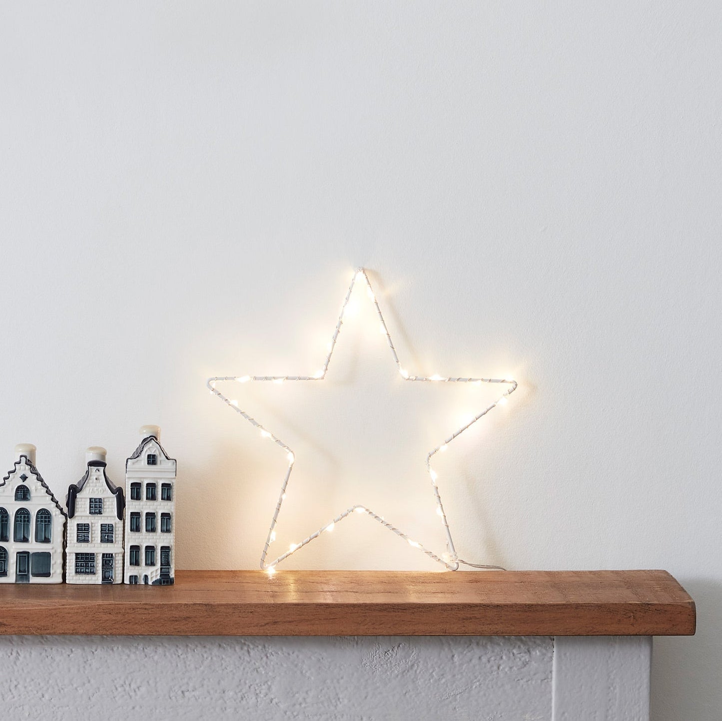 Elegant stjärnfönsterlampa med varmt LED-sken